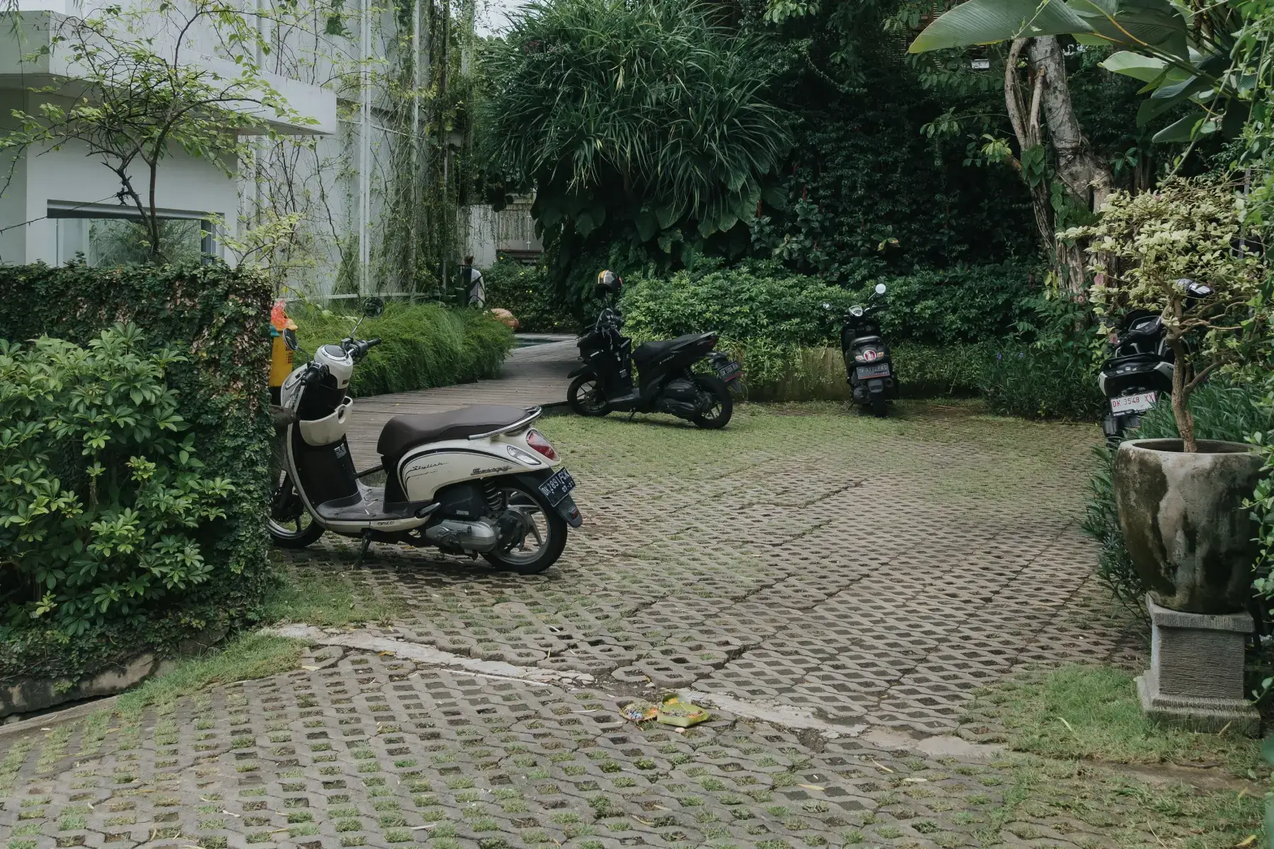 Convenient On-Site Parking at Rimbun Canggu Hotel